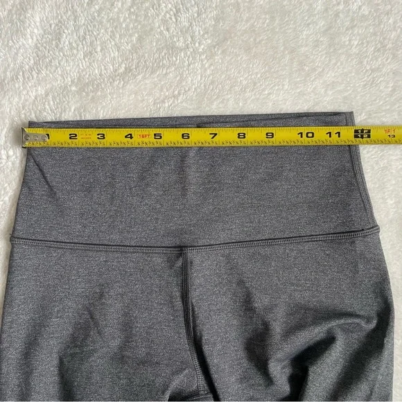 Lululemon Wunder Under Crop (Hi-Rise) - Picture 7 of 9